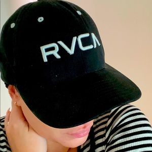 RVCA UNISEX SNAPBACK HAT
